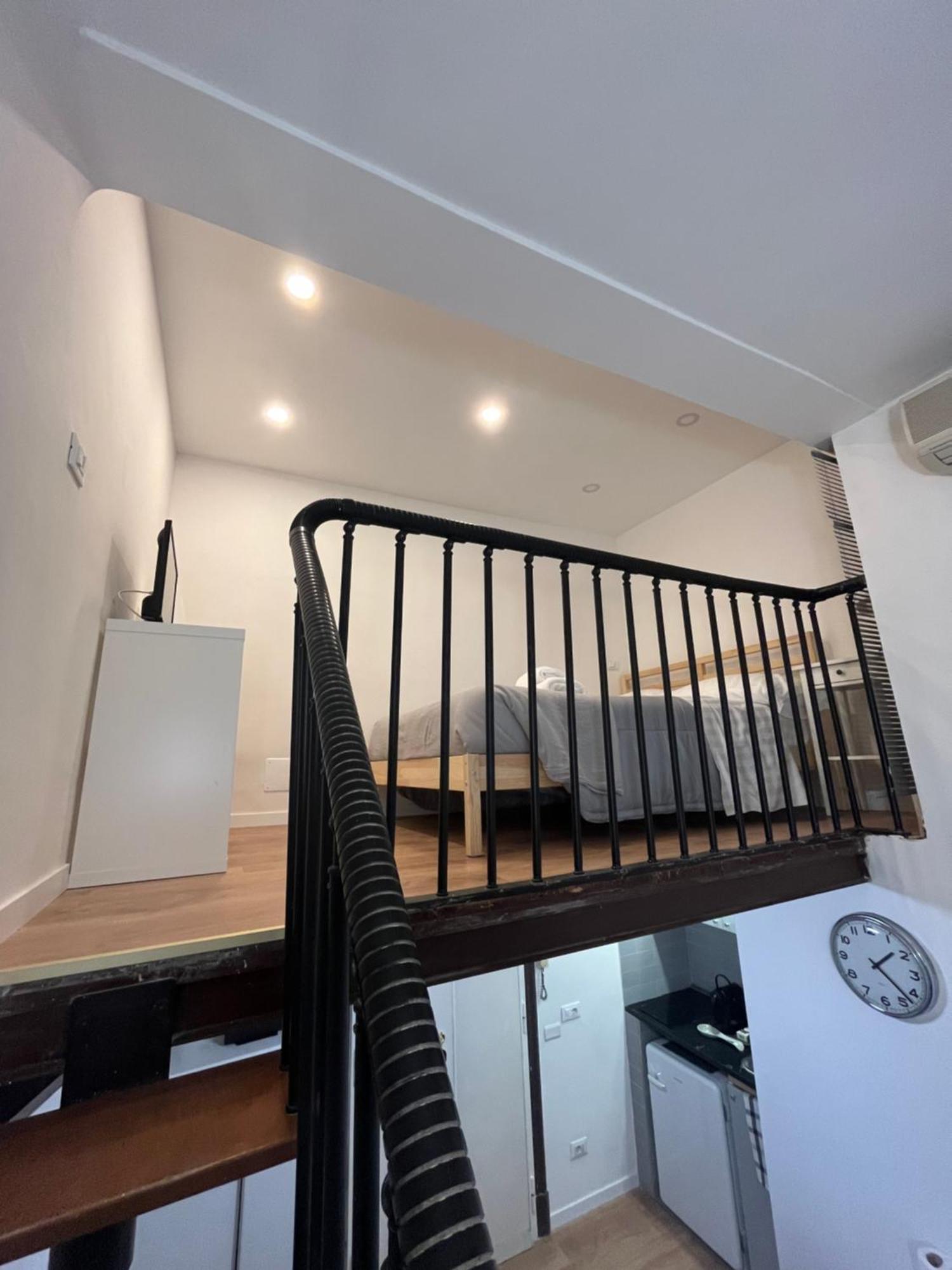 Studio Flat Ultimo Piano In Centro Rzym Zewnętrze zdjęcie